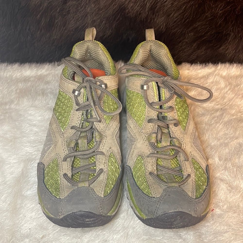 Merrell shoes 6.5 (3537)